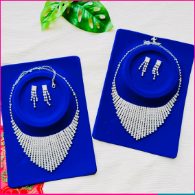Collar mona 002